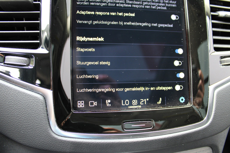 Volvo XC90 2.0 T8 Recharge AWD Ultra Dark | Luchtvering | B&W | Trekhaak | Panoramadak | Massage | Full Options