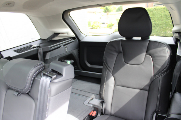 Volvo XC90 2.0 T8 Recharge AWD Ultra Dark | Luchtvering | B&W | Trekhaak | Panoramadak | Massage | Full Options