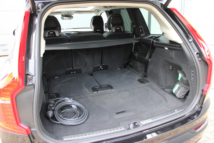 Volvo XC90 2.0 T8 Recharge AWD Ultra Dark | Luchtvering | B&W | Trekhaak | Panoramadak | Massage | Full Options