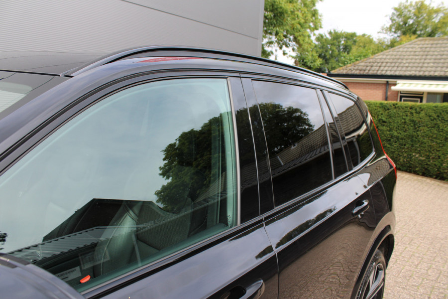 Volvo XC90 2.0 T8 Recharge AWD Ultra Dark | Luchtvering | B&W | Trekhaak | Panoramadak | Massage | Full Options