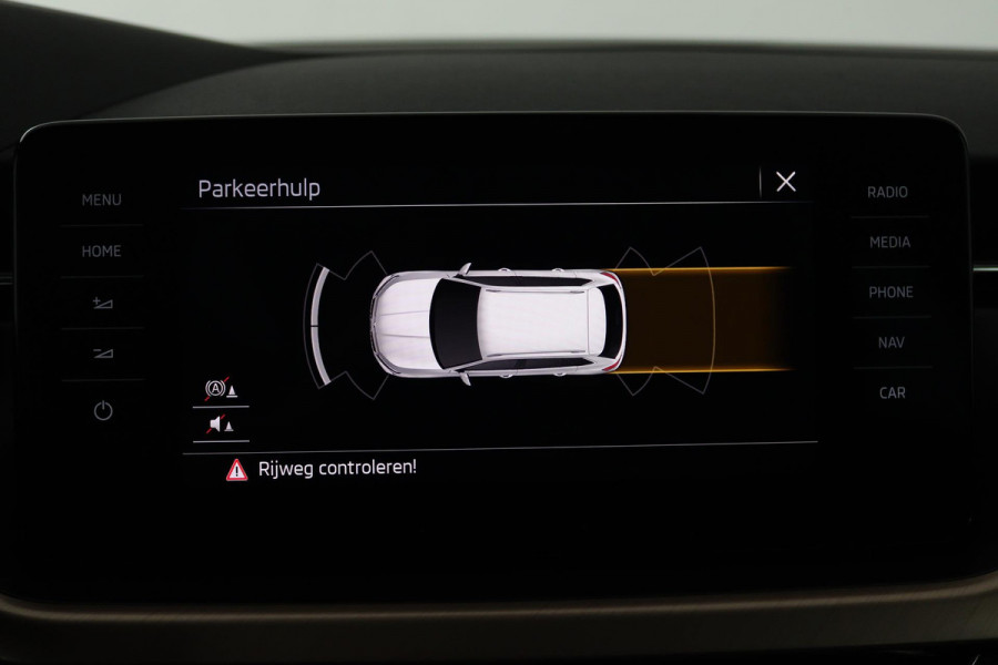 Škoda Kamiq 1.0 TSI Business Edition Automaat (GROOT-NAVIGATIE, STOELVERWARMING, CLIMA, DIGITALE COCKPIT, CARPLAY, 1e EIGENAAR)