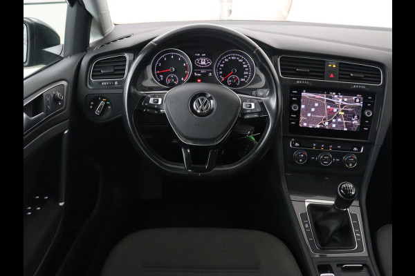 Volkswagen Golf 1.0 TSI Comfortline | Trekhaak | Carplay | Adaptive cruise | Navigatie | Climate control | Parkeerhulp | DAB | Regen-/lichtsensor