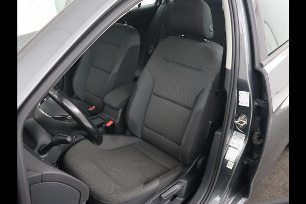 Volkswagen Golf 1.0 TSI Comfortline | Trekhaak | Carplay | Adaptive cruise | Navigatie | Climate control | Parkeerhulp | DAB | Regen-/lichtsensor