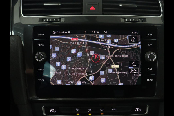 Volkswagen Golf 1.0 TSI Comfortline | Trekhaak | Carplay | Adaptive cruise | Navigatie | Climate control | Parkeerhulp | DAB | Regen-/lichtsensor