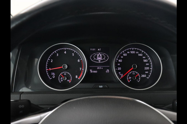 Volkswagen Golf 1.0 TSI Comfortline | Trekhaak | Carplay | Adaptive cruise | Navigatie | Climate control | Parkeerhulp | DAB | Regen-/lichtsensor