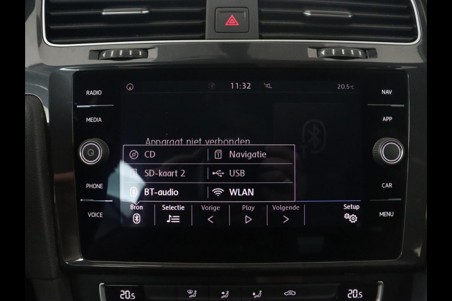 Volkswagen Golf 1.0 TSI Comfortline | Trekhaak | Carplay | Adaptive cruise | Navigatie | Climate control | Parkeerhulp | DAB | Regen-/lichtsensor