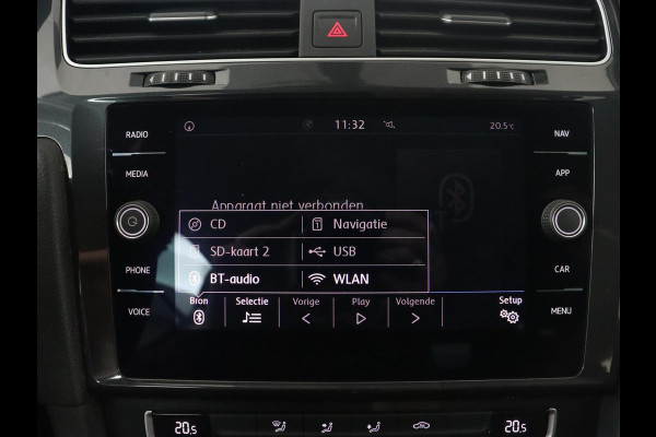 Volkswagen Golf 1.0 TSI Comfortline | Trekhaak | Carplay | Adaptive cruise | Navigatie | Climate control | Parkeerhulp | DAB | Regen-/lichtsensor