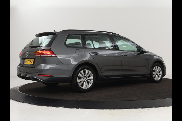 Volkswagen Golf 1.0 TSI Comfortline | Trekhaak | Carplay | Adaptive cruise | Navigatie | Climate control | Parkeerhulp | DAB | Regen-/lichtsensor