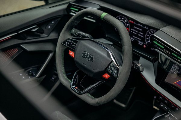 Audi RS3 Sportback 2.5 TFSI RS 3 quattro Vol uitgevoerde RS3 Hulk stiksels, Carbon vleugel etc etc z.g.a.n
