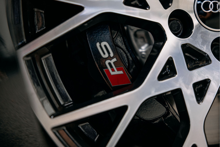 Audi RS3 Sportback 2.5 TFSI RS 3 quattro Vol uitgevoerde RS3 Hulk stiksels, Carbon vleugel etc etc z.g.a.n