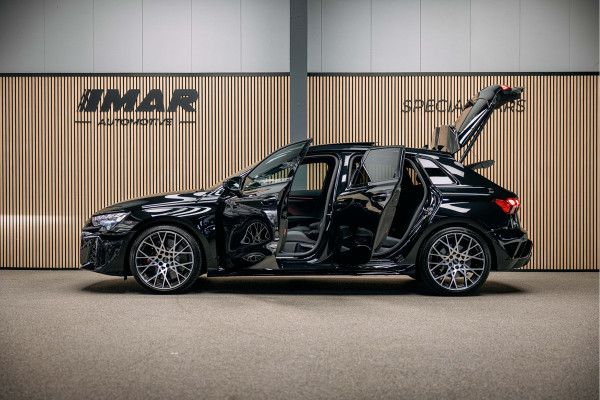 Audi RS3 Sportback 2.5 TFSI RS 3 quattro Vol uitgevoerde RS3 Hulk stiksels, Carbon vleugel etc etc z.g.a.n