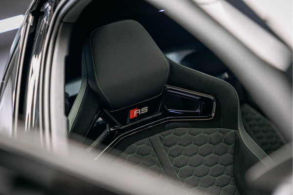 Audi RS3 Sportback 2.5 TFSI RS 3 quattro Vol uitgevoerde RS3 Hulk stiksels, Carbon vleugel etc etc z.g.a.n