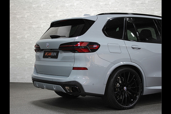 BMW X5 50e M-Perf. Seats | Achterasbesturing | Sky-Lounge Pano | M-Sport Pro | 360 Camera | ACC | Soft-Close | Carbon | Massage | Venti Leder-Individual | Head-Up | 4-Zone Clima | 22 inch | 2x Memory | Trekhaak | Harman-Kardon | Beker-Clima | Stoelverwarming V+A | Stuurverwarming | M-Gordels | Parfumering | Glaspook | ISO-Glas | Zonwering |
