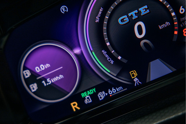 Volkswagen Golf 1.4 eHybrid GTE Vol uitgevoerde GTE!!! Nardo, Panodak, Uitlaatsysteem, dakspoiler, 19inch black
