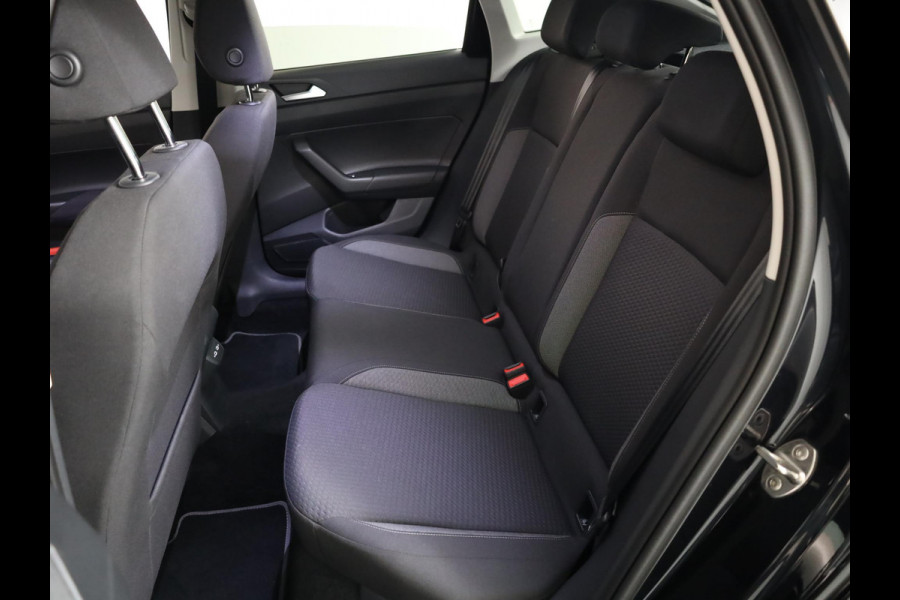 Volkswagen Taigo 1.0 TSI Life 110 pk Automaat (DSG) | Verlengde garantie | Navigatie | Parkeersensoren | Achteruitrijcamera | Adaptieve cruise control | Stoelverwarming |