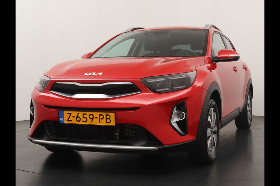 Kia Stonic 1.0 T-GDi MHEV DynamicPlusLine Airco - Apple Carplay/Android Auto - Cruise Control Adaptief - Led Koplampen - Navigatie - Voorstoelen verwarmd Fabrieksgarantie tot 05-2031