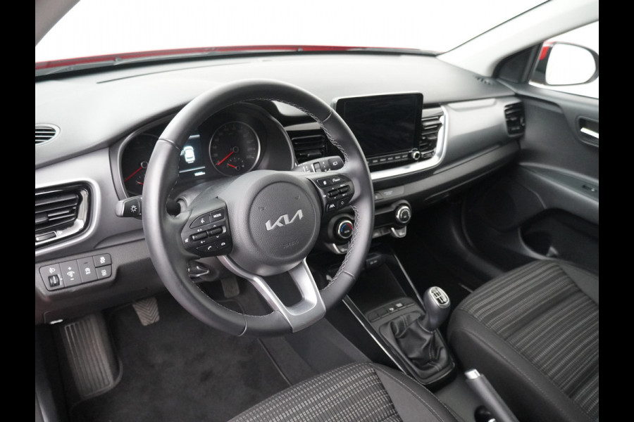 Kia Stonic 1.0 T-GDi MHEV DynamicPlusLine Airco - Apple Carplay/Android Auto - Cruise Control Adaptief - Led Koplampen - Navigatie - Voorstoelen verwarmd Fabrieksgarantie tot 05-2031