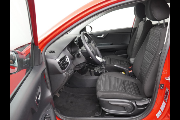 Kia Stonic 1.0 T-GDi MHEV DynamicPlusLine Airco - Apple Carplay/Android Auto - Cruise Control Adaptief - Led Koplampen - Navigatie - Voorstoelen verwarmd Fabrieksgarantie tot 05-2031