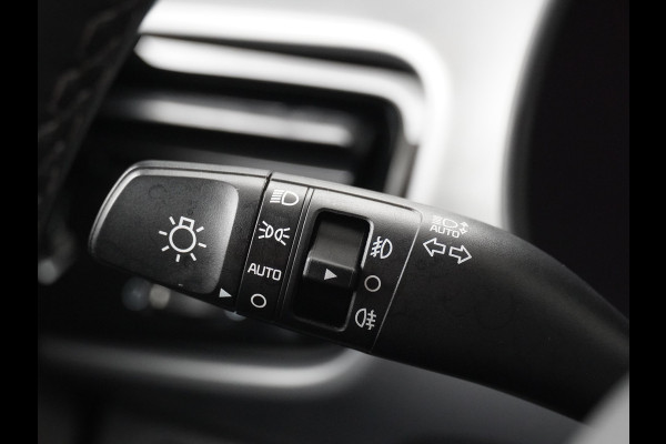Kia Stonic 1.0 T-GDi MHEV DynamicPlusLine Airco - Apple Carplay/Android Auto - Cruise Control Adaptief - Led Koplampen - Navigatie - Voorstoelen verwarmd Fabrieksgarantie tot 05-2031