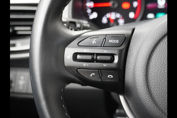 Kia Stonic 1.0 T-GDi MHEV DynamicPlusLine Airco - Apple Carplay/Android Auto - Cruise Control Adaptief - Led Koplampen - Navigatie - Voorstoelen verwarmd Fabrieksgarantie tot 05-2031