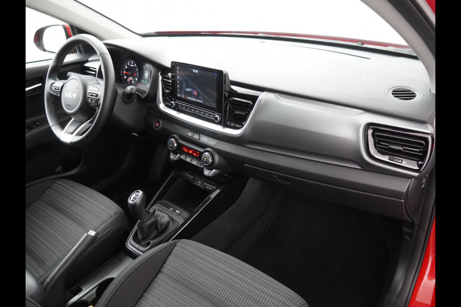 Kia Stonic 1.0 T-GDi MHEV DynamicPlusLine Airco - Apple Carplay/Android Auto - Cruise Control Adaptief - Led Koplampen - Navigatie - Voorstoelen verwarmd Fabrieksgarantie tot 05-2031
