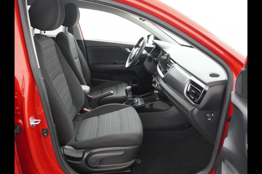 Kia Stonic 1.0 T-GDi MHEV DynamicPlusLine Airco - Apple Carplay/Android Auto - Cruise Control Adaptief - Led Koplampen - Navigatie - Voorstoelen verwarmd Fabrieksgarantie tot 05-2031