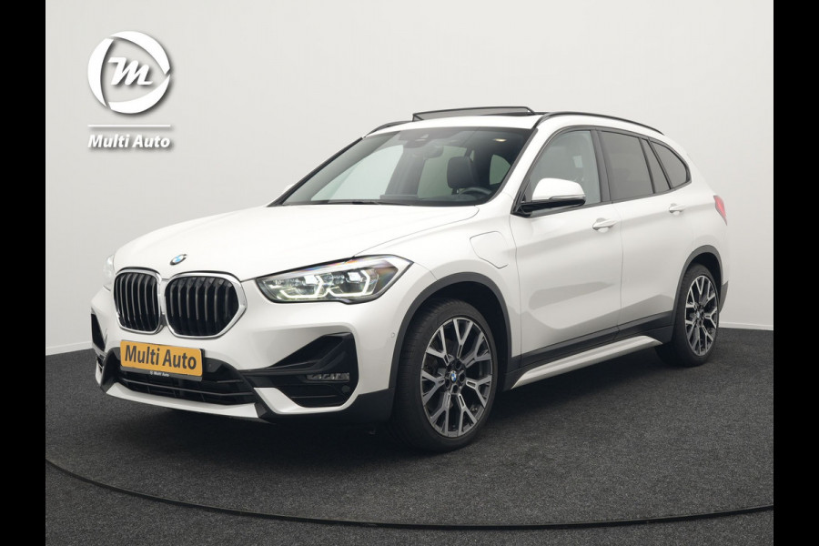 BMW X1 xDrive25e High Executive Plug In Hybrid 220pk Dealer O.H PHEV | Panodak | Adaptive Cruise | Lederen Sportstoelen Memory | Apple Carplay | Camera | 19"L.M | Head Up | Harman Kardon |