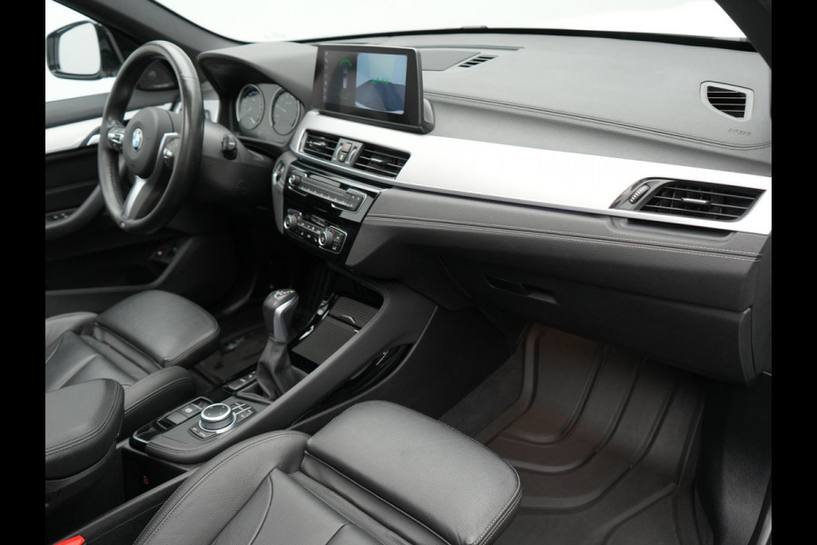 BMW X1 xDrive25e High Executive Plug In Hybrid 220pk Dealer O.H PHEV | Panodak | Adaptive Cruise | Lederen Sportstoelen Memory | Apple Carplay | Camera | 19"L.M | Head Up | Harman Kardon |
