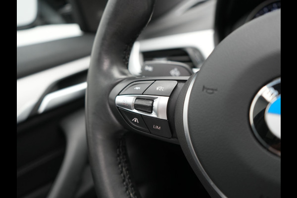 BMW X1 xDrive25e High Executive Plug In Hybrid 220pk Dealer O.H PHEV | Panodak | Adaptive Cruise | Lederen Sportstoelen Memory | Apple Carplay | Camera | 19"L.M | Head Up | Harman Kardon |