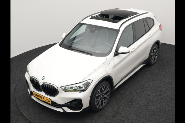BMW X1 xDrive25e High Executive Plug In Hybrid 220pk Dealer O.H PHEV | Panodak | Adaptive Cruise | Lederen Sportstoelen Memory | Apple Carplay | Camera | 19"L.M | Head Up | Harman Kardon |