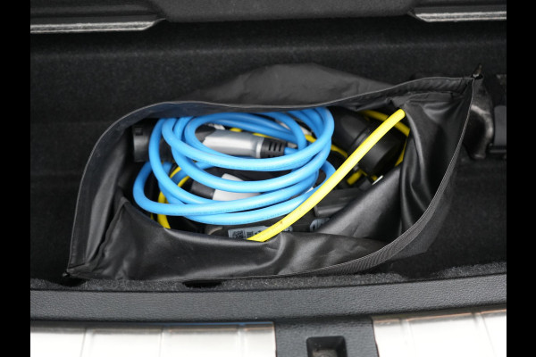 BMW X1 xDrive25e High Executive Plug In Hybrid 220pk Dealer O.H PHEV | Panodak | Adaptive Cruise | Lederen Sportstoelen Memory | Apple Carplay | Camera | 19"L.M | Head Up | Harman Kardon |