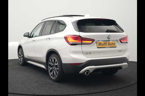 BMW X1 xDrive25e High Executive Plug In Hybrid 220pk Dealer O.H PHEV | Panodak | Adaptive Cruise | Lederen Sportstoelen Memory | Apple Carplay | Camera | 19"L.M | Head Up | Harman Kardon |