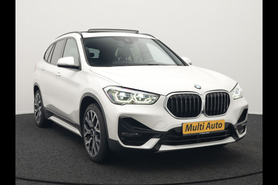 BMW X1 xDrive25e High Executive Plug In Hybrid 220pk Dealer O.H PHEV | Panodak | Adaptive Cruise | Lederen Sportstoelen Memory | Apple Carplay | Camera | 19"L.M | Head Up | Harman Kardon |