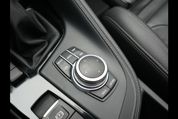 BMW X1 xDrive25e High Executive Plug In Hybrid 220pk Dealer O.H PHEV | Panodak | Adaptive Cruise | Lederen Sportstoelen Memory | Apple Carplay | Camera | 19"L.M | Head Up | Harman Kardon |