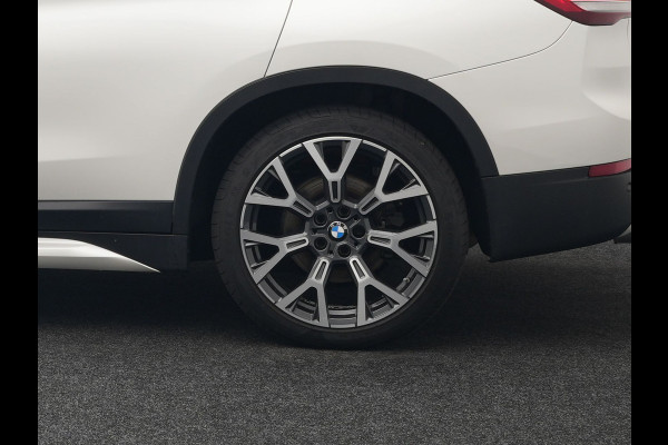BMW X1 xDrive25e High Executive Plug In Hybrid 220pk Dealer O.H PHEV | Panodak | Adaptive Cruise | Lederen Sportstoelen Memory | Apple Carplay | Camera | 19"L.M | Head Up | Harman Kardon |