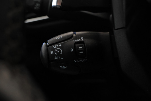 Peugeot 3008 1.6 BlueHDi Blue Lease Premium Automaat, Navigatie, climate,
