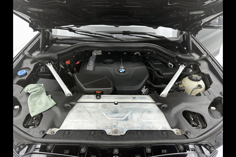 BMW X4 XDrive20i High Executive M-Sport (Goed OnderH, Navi, Trekhaak, Parkeersensoren, StoelV, Climate Control, Cruise C, Etc)
