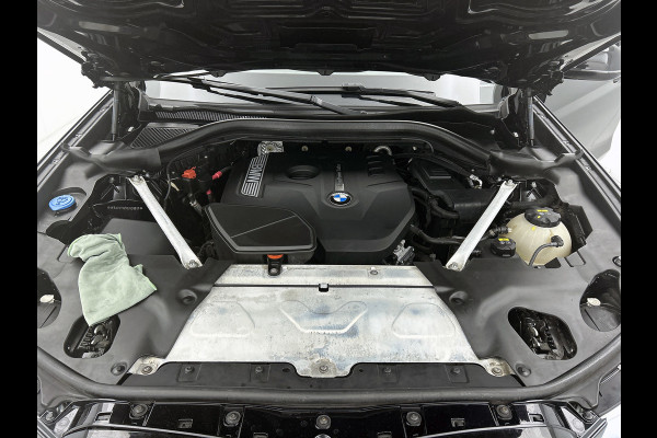 BMW X4 XDrive20i High Executive M-Sport (Goed OnderH, Navi, Trekhaak, Parkeersensoren, StoelV, Climate Control, Cruise C, Etc)