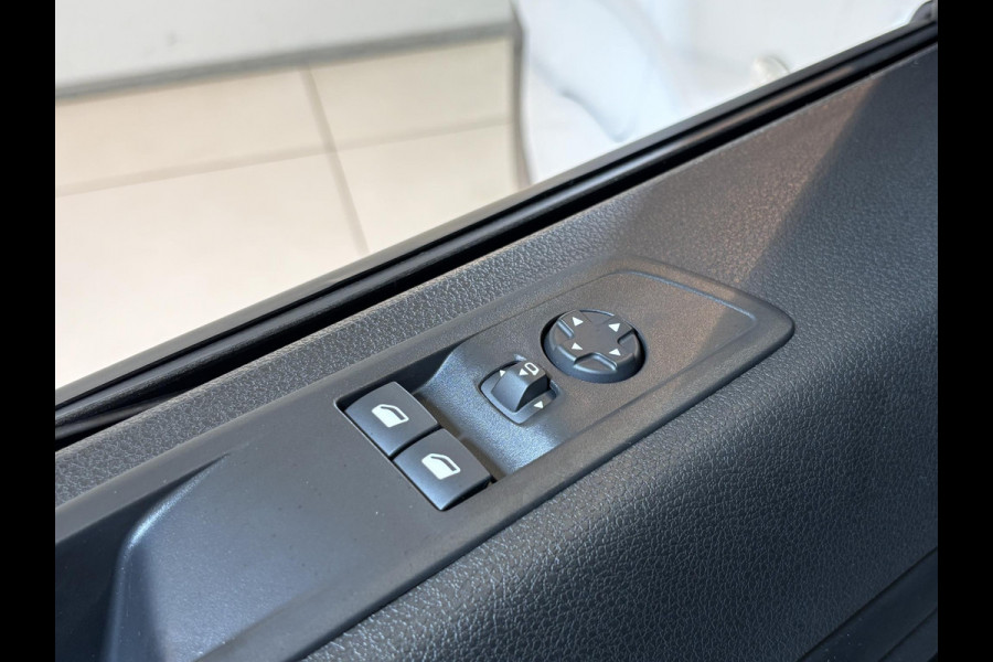 Opel Vivaro Electric L3 75 kWh | 8 jaar garantie | Surround View Pakket | Geïsoleerde comfort scheidingswand met vaste ruit