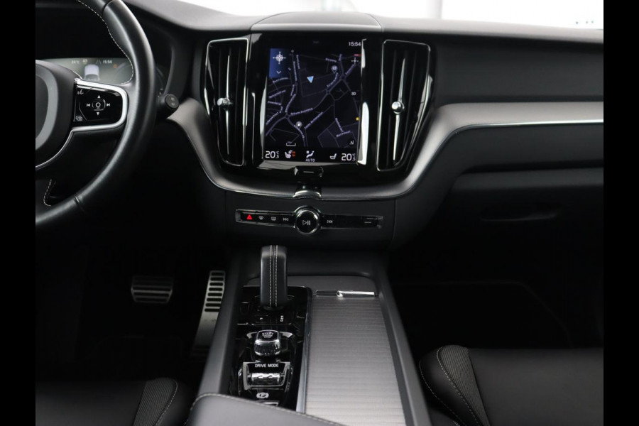 Volvo XC60 2.0 Recharge T6 AWD R-Design | Panoramadak | Stoel & stuurverwarming | Adaptive cruise | Camera | BLIS | Carplay | Half leder | Navigatie | 21'' lichtmetalen velgen | PHEV | Plug In
