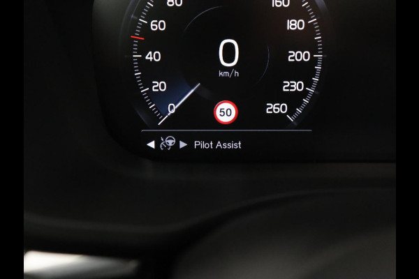 Volvo XC60 2.0 Recharge T6 AWD R-Design | Panoramadak | Stoel & stuurverwarming | Adaptive cruise | Camera | BLIS | Carplay | Half leder | Navigatie | 21'' lichtmetalen velgen | PHEV | Plug In