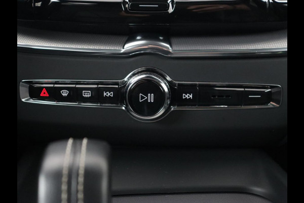 Volvo XC60 2.0 Recharge T6 AWD R-Design | Panoramadak | Stoel & stuurverwarming | Adaptive cruise | Camera | BLIS | Carplay | Half leder | Navigatie | 21'' lichtmetalen velgen | PHEV | Plug In