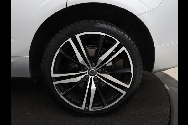 Volvo XC60 2.0 Recharge T6 AWD R-Design | Panoramadak | Stoel & stuurverwarming | Adaptive cruise | Camera | BLIS | Carplay | Half leder | Navigatie | 21'' lichtmetalen velgen | PHEV | Plug In