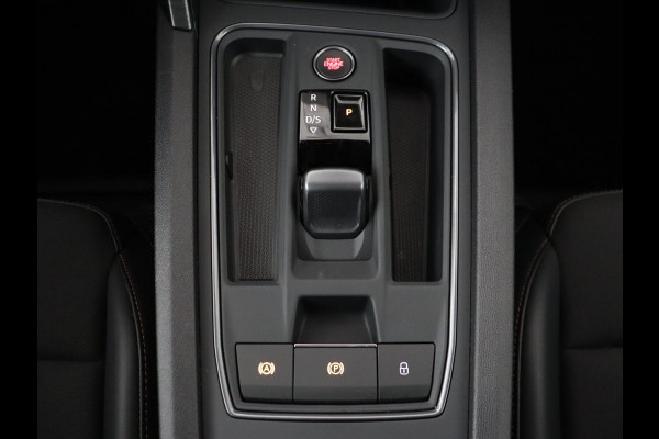 CUPRA Leon 1.4 e-Hybrid VZ | 245pk | Stoel & stuurverwarming | Carplay | Camera | Adaptive cruise | Keyless | Park Assist | Sfeerverlichting | Full LED | Navigatie | Sportstoelen | PHEV | Plug In
