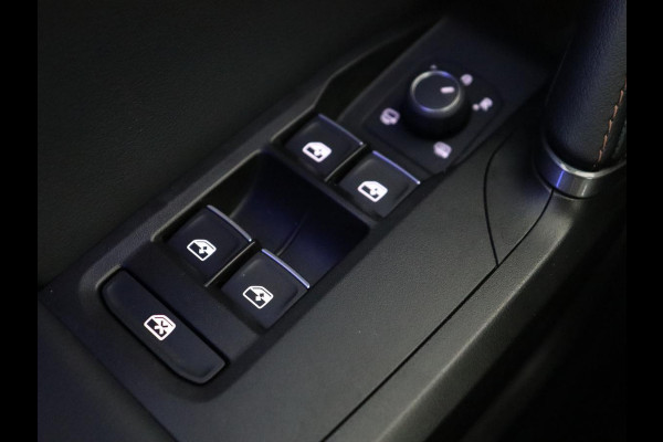 CUPRA Leon 1.4 e-Hybrid VZ | 245pk | Stoel & stuurverwarming | Carplay | Camera | Adaptive cruise | Keyless | Park Assist | Sfeerverlichting | Full LED | Navigatie | Sportstoelen | PHEV | Plug In