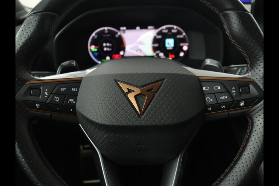 CUPRA Leon 1.4 e-Hybrid VZ | 245pk | Stoel & stuurverwarming | Carplay | Camera | Adaptive cruise | Keyless | Park Assist | Sfeerverlichting | Full LED | Navigatie | Sportstoelen | PHEV | Plug In