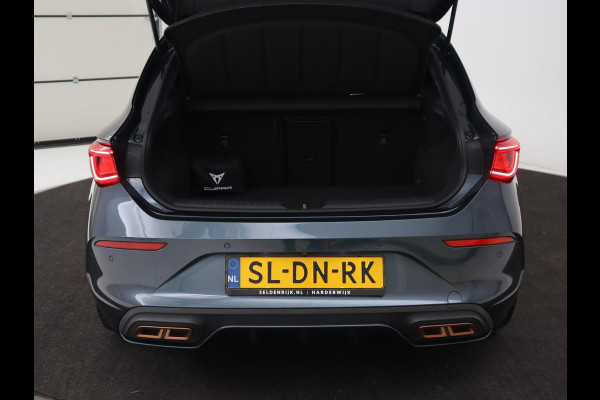 CUPRA Leon 1.4 e-Hybrid VZ | 245pk | Stoel & stuurverwarming | Carplay | Camera | Adaptive cruise | Keyless | Park Assist | Sfeerverlichting | Full LED | Navigatie | Sportstoelen | PHEV | Plug In