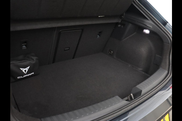CUPRA Leon 1.4 e-Hybrid VZ | 245pk | Stoel & stuurverwarming | Carplay | Camera | Adaptive cruise | Keyless | Park Assist | Sfeerverlichting | Full LED | Navigatie | Sportstoelen | PHEV | Plug In