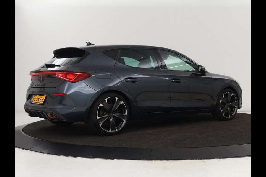 CUPRA Leon 1.4 e-Hybrid VZ | 245pk | Stoel & stuurverwarming | Carplay | Camera | Adaptive cruise | Keyless | Park Assist | Sfeerverlichting | Full LED | Navigatie | Sportstoelen | PHEV | Plug In