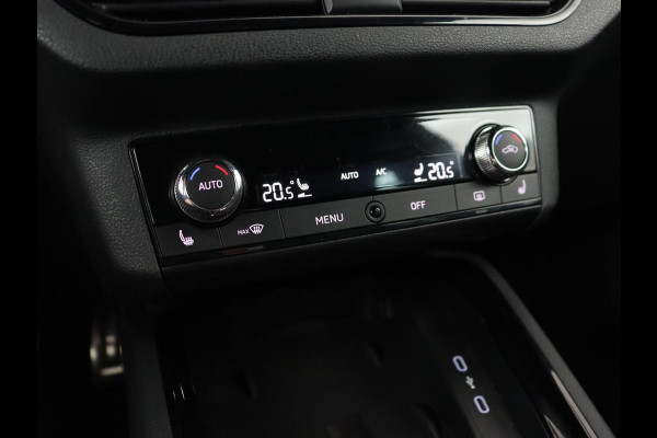 Škoda Kamiq 1.0 TSI Sport | Stoelverwarming | Virtual Cockpit | Camera | Adaptive cruise | Trekhaak | Verwarmde voorruit | Keyless | Full LED | Carplay | Navigatie